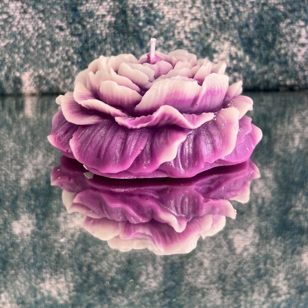Peony Candle – Handmade Lilac Scented Gift